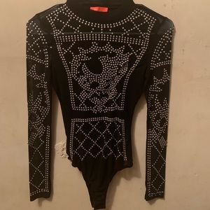 Mesh Pearl Beaded Bodysuit! Black body suit